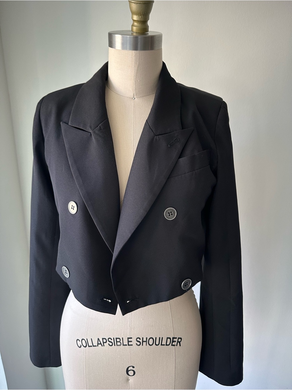 Danielle Buizio Cropped Double-Breasted Blazer in Black Size XS Like New